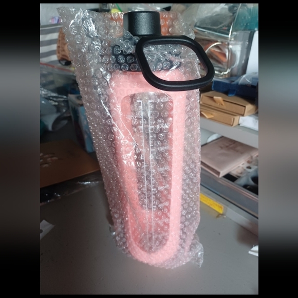 NEFEEKO INSPIRATIONAL QUOTE WATER JUG - Picture 6 of 6